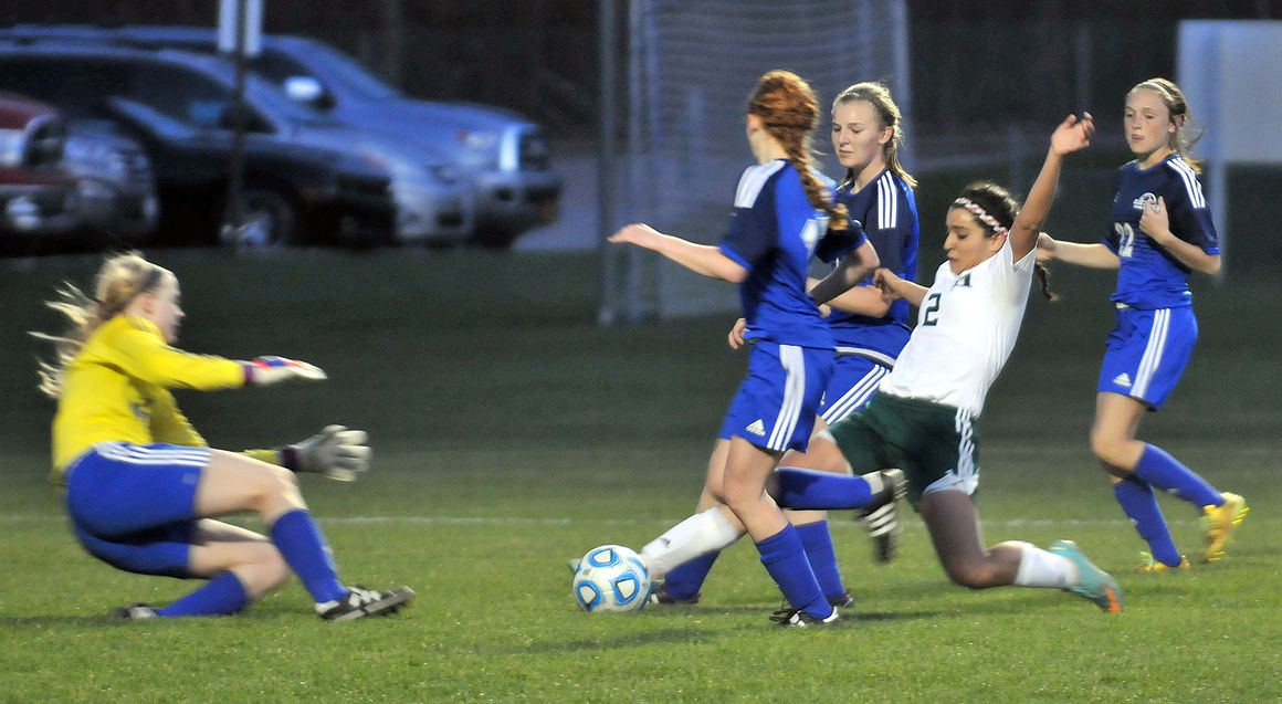 Pioneers 'unlucky' in WB6 soccer loss to Quincy